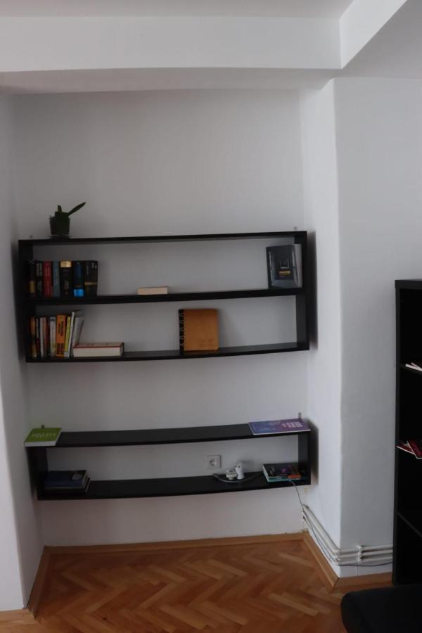 Central Apartment Târgu-Mureş Buitenkant foto