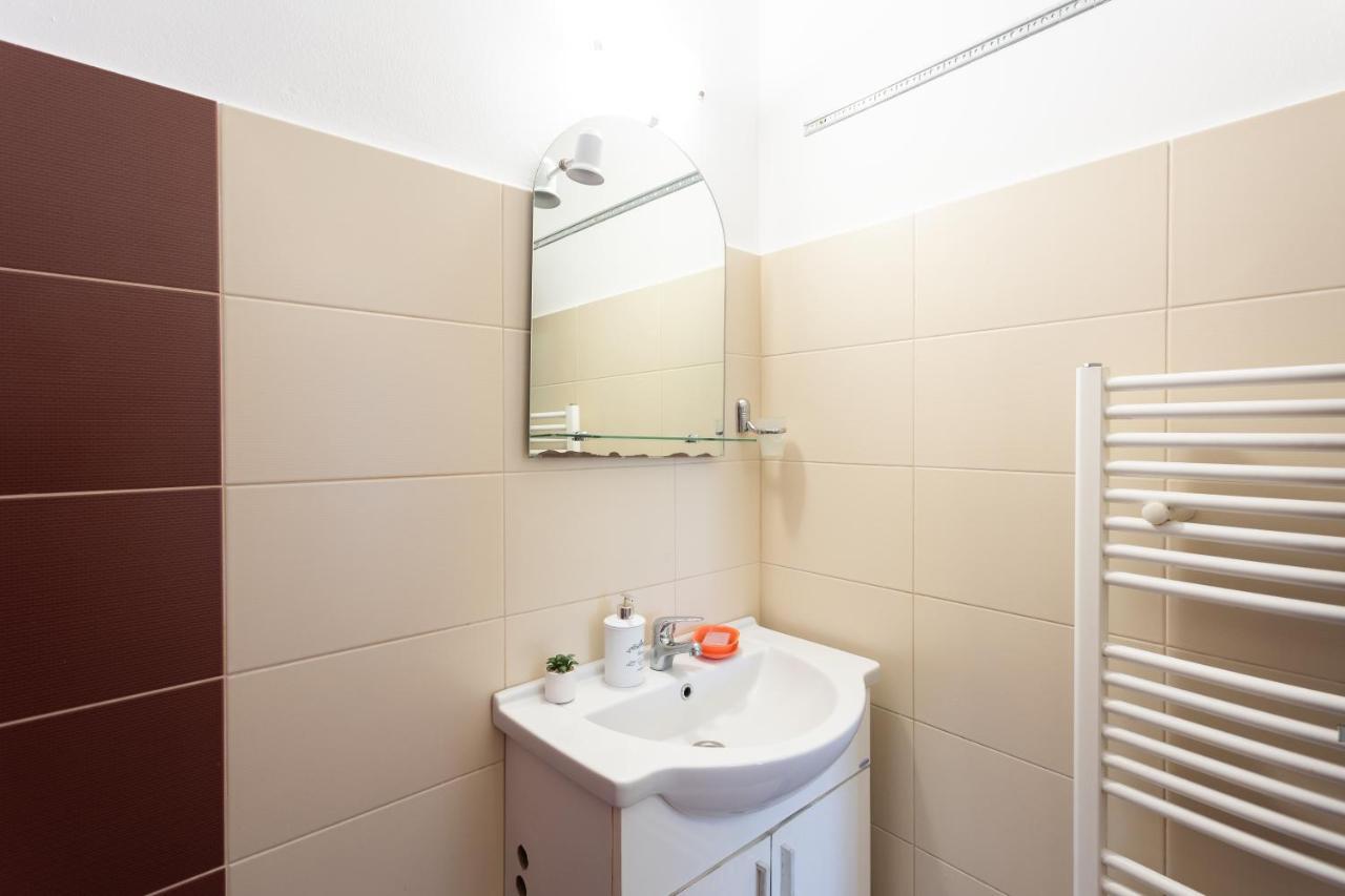 Central Apartment Târgu-Mureş Buitenkant foto