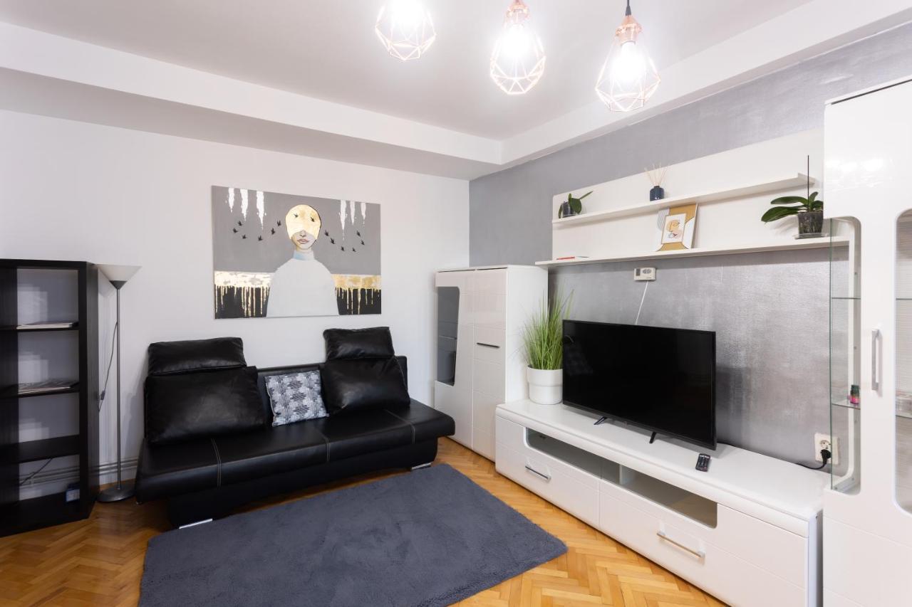 Central Apartment Târgu-Mureş Buitenkant foto