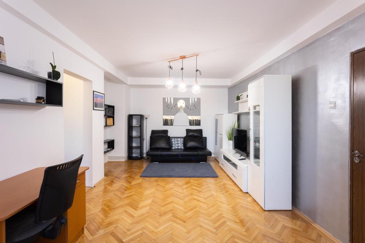 Central Apartment Târgu-Mureş Buitenkant foto
